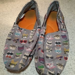 Bob's by skechers womens size 8 cat slip on shoes